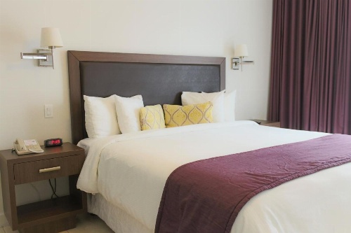 Collins Hotel image 16