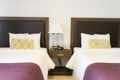 Collins Hotel image 17