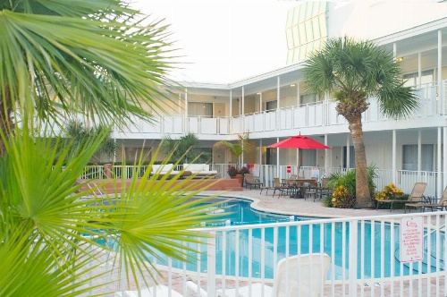 Collins Hotel image 26