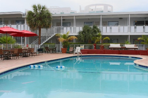 Collins Hotel image 5